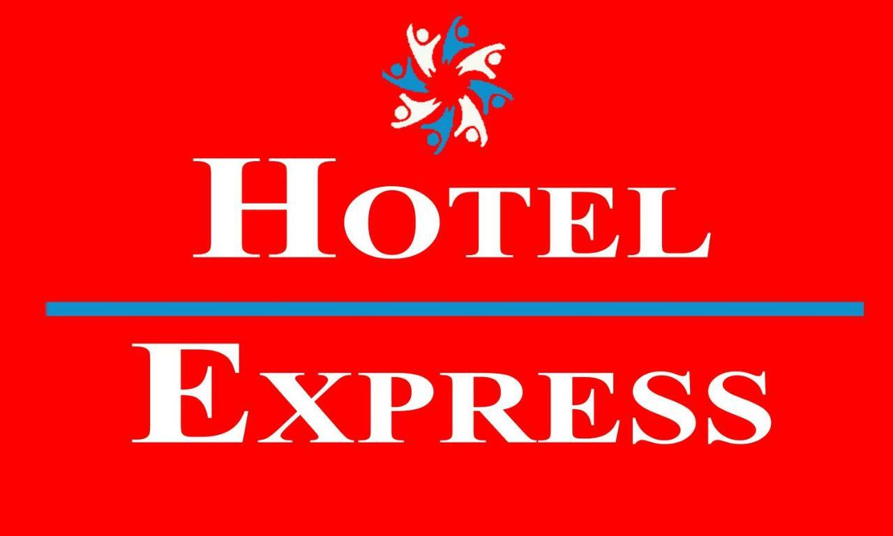 Hotel Express Anniston/Oxford Экстерьер фото